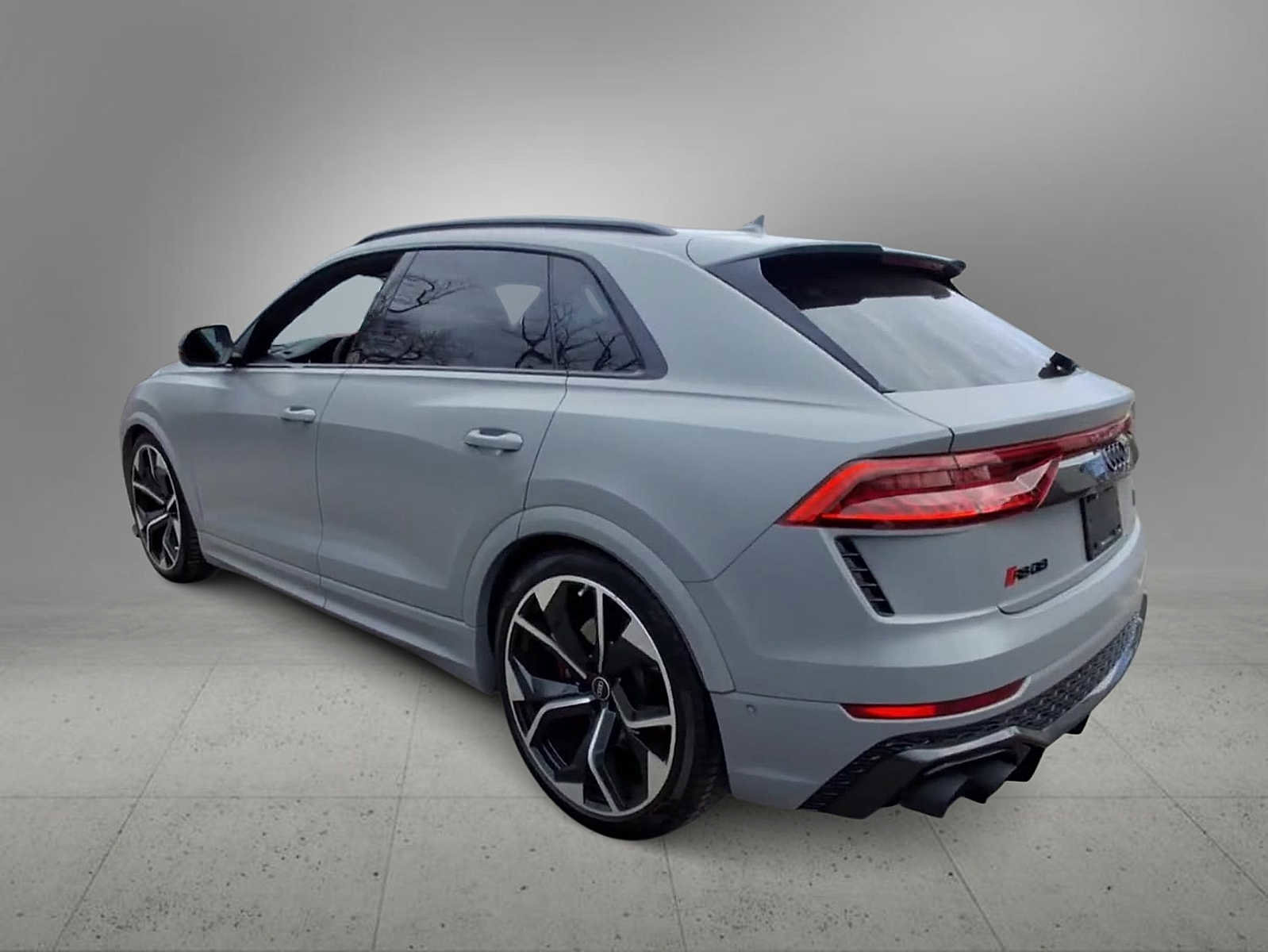 Used 2024 Audi RS Q8 w/ Black Optic Package image 6