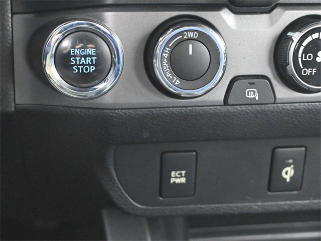 Used 2017 Toyota Tacoma TRD Sport w/ Tow Package (A/T) image 31