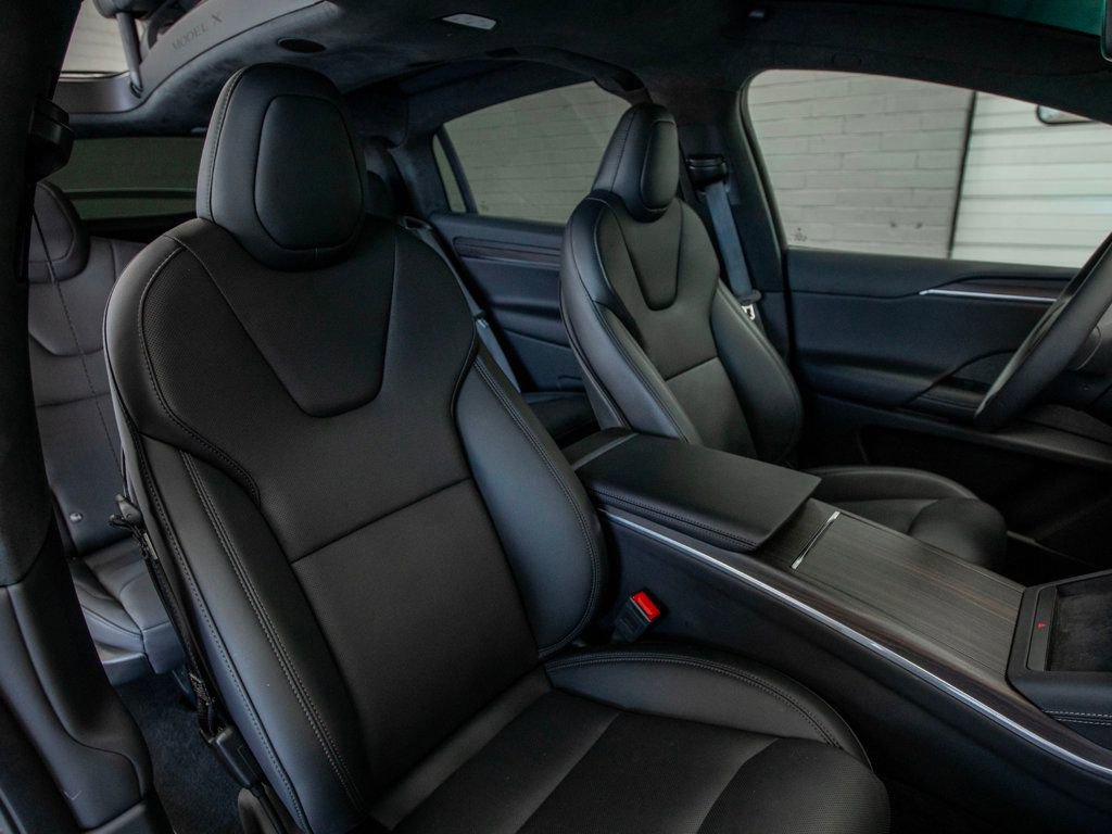 Used 2024 Tesla Model X image 28