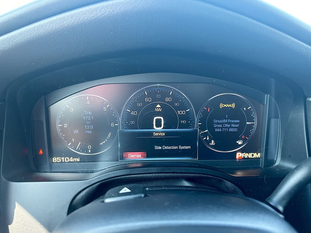 Used 2015 Cadillac Escalade Luxury image 12