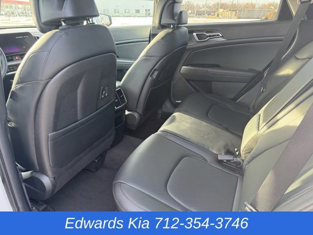 Used 2023 Kia Sportage EX image 18