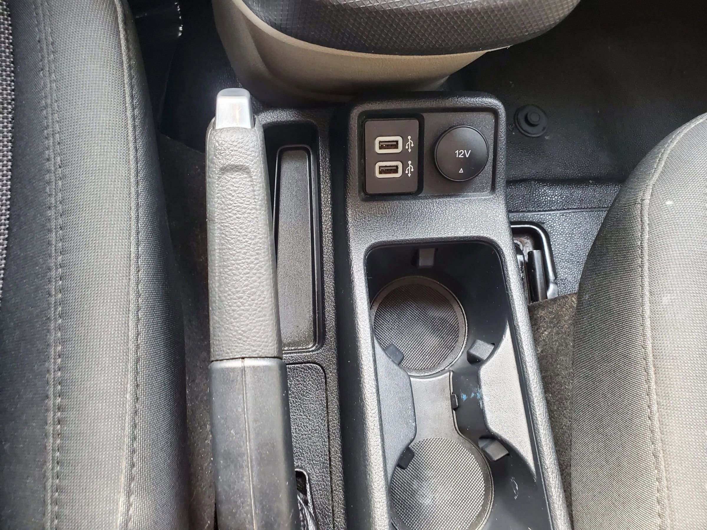 Used 2021 Ford Transit Connect XLT image 32