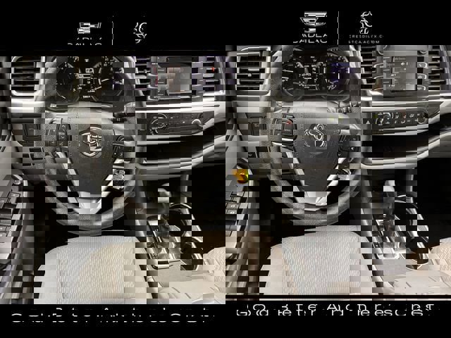 Used 2019 Toyota Highlander LE FWD image 10