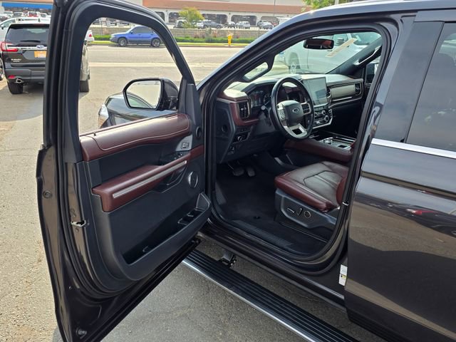 Used 2024 Ford Expedition Limited image 47