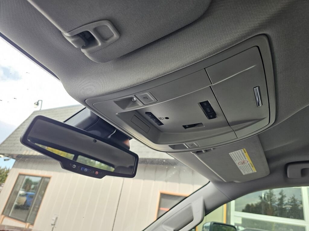 Used 2015 Chevrolet Silverado 3500 LTZ image 29