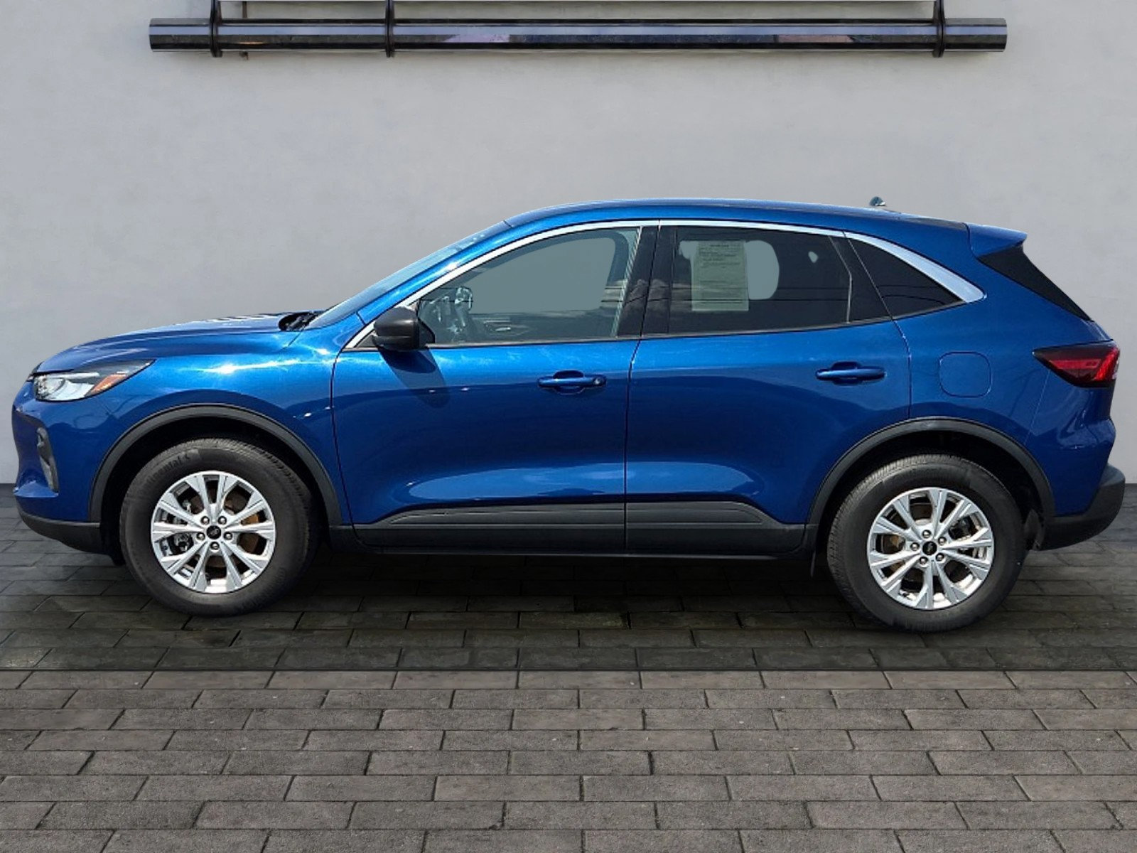 Certified 2023 Ford Escape Active AWD/4WD image 6