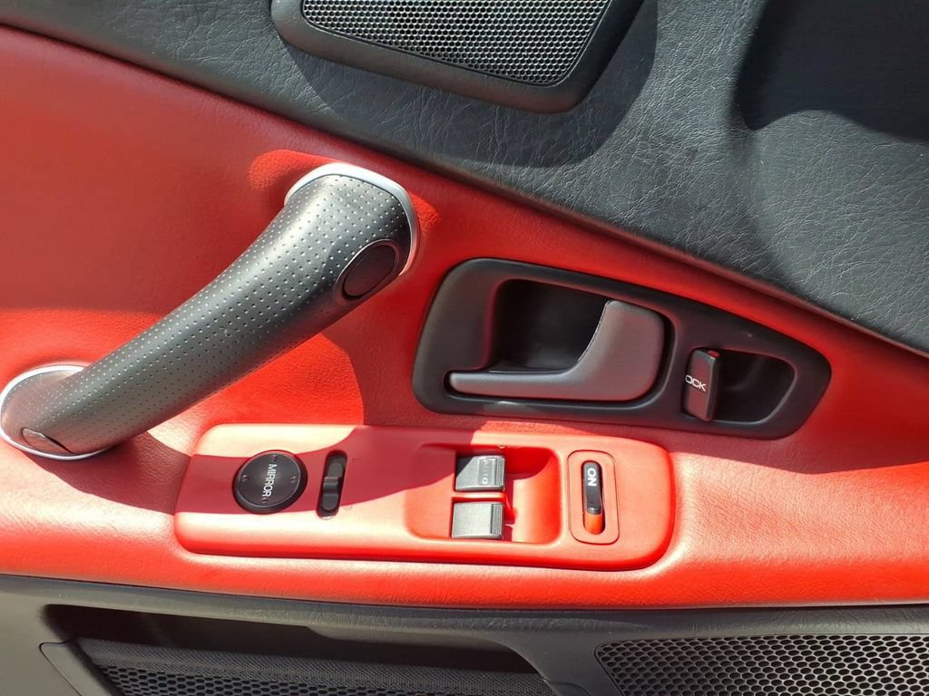 Used 2004 Honda S2000 image 26