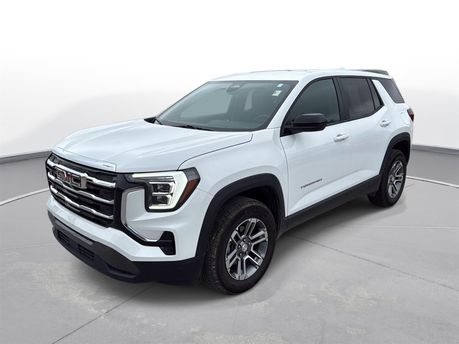 Used 2026 GMC Terrain Elevation FWD image 2