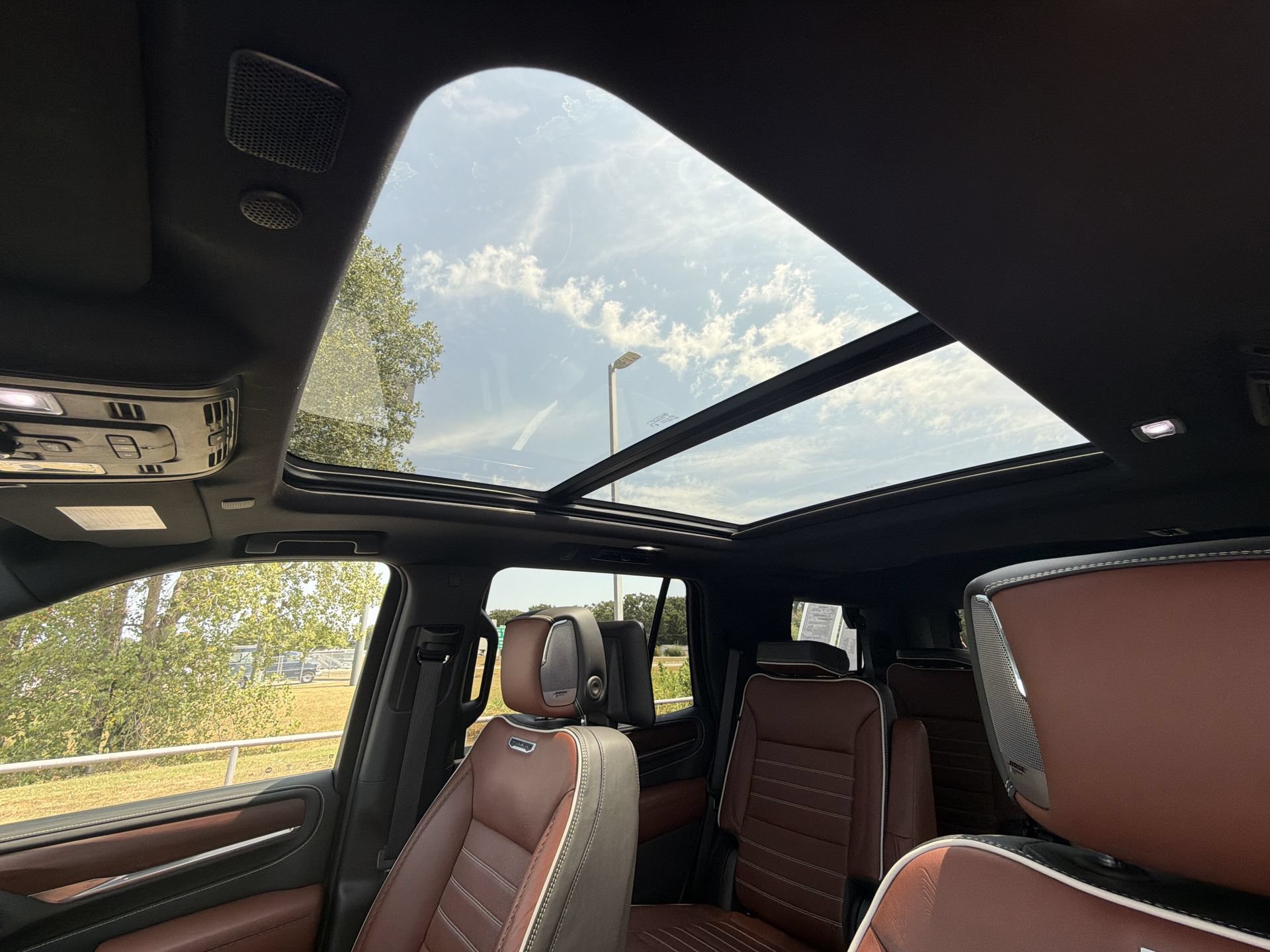 Certified 2024 GMC Yukon Denali Ultimate AWD/4WD image 22