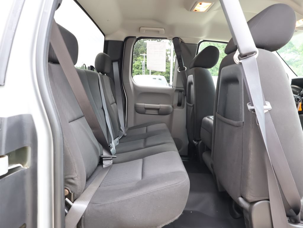 Used 2011 GMC Sierra 2500 W/T w/ Work Truck Preferred Package AWD/4WD image 26