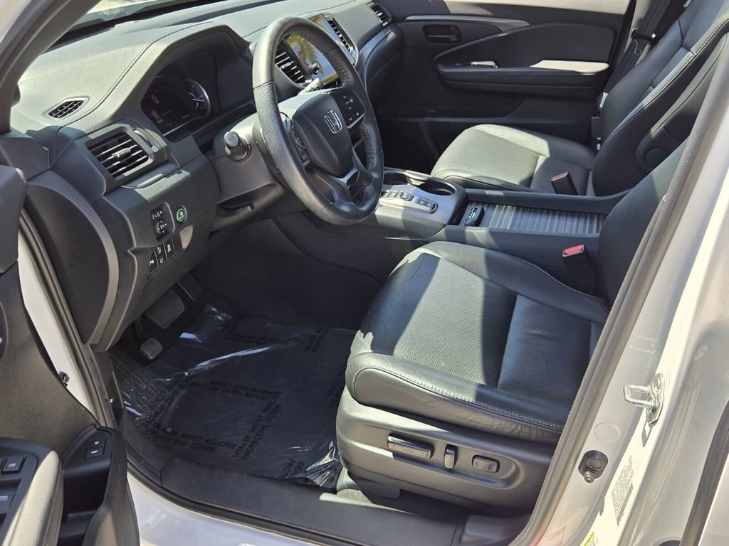 Certified 2023 Honda Passport EX-L image 10