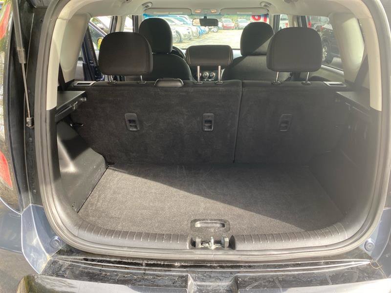 Used 2016 Kia Soul + FWD image 11