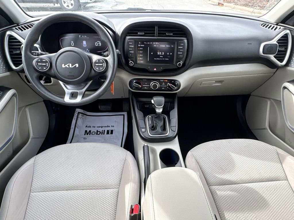 Used 2023 Kia Soul LX image 21