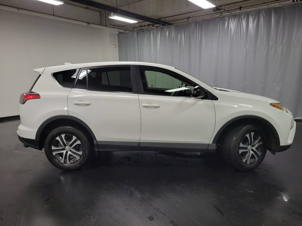 Used 2018 Toyota RAV4 LE w/ All Weather Liner Package FWD image 9