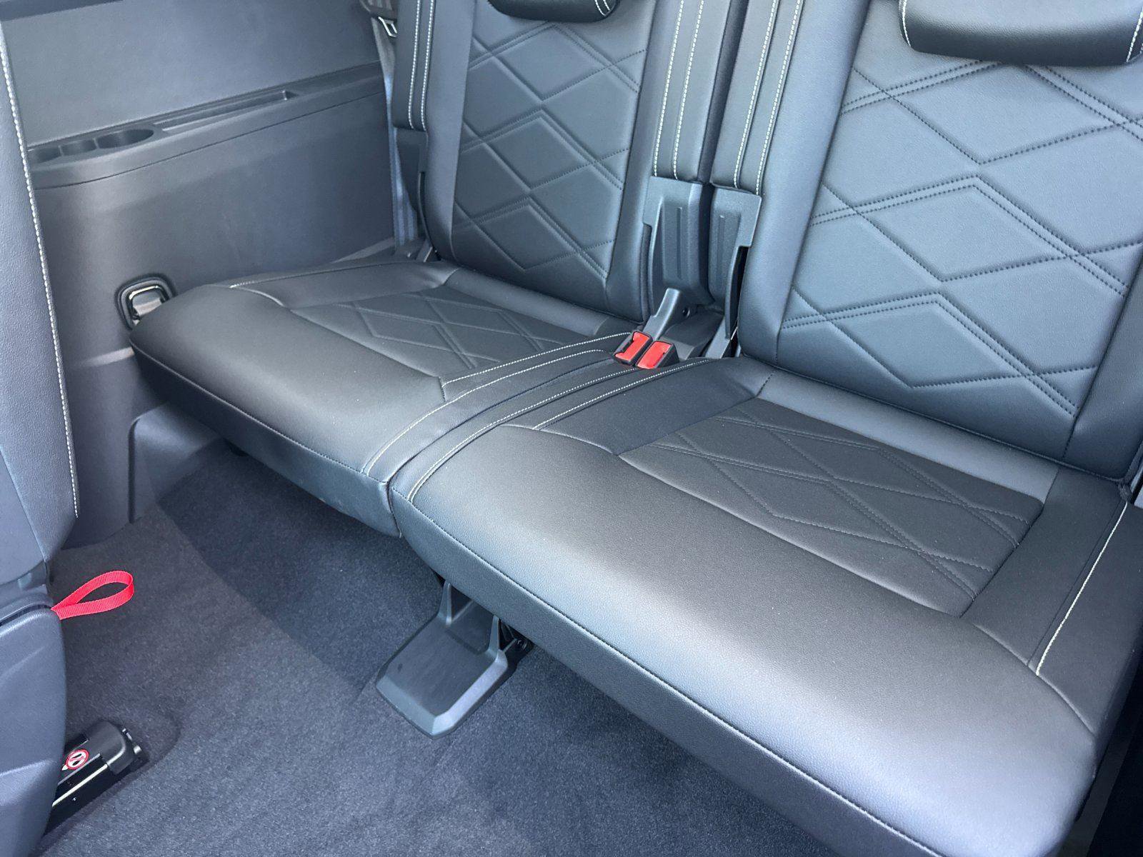 New 2026 Volkswagen Atlas SE image 14