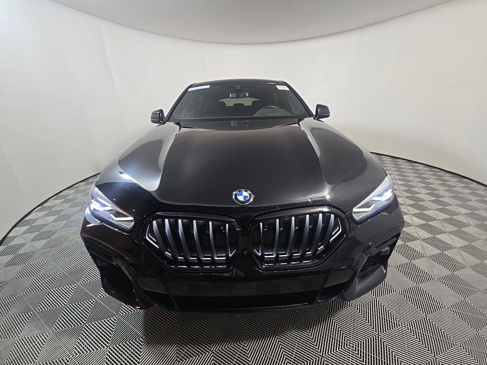 Used 2023 BMW X6 xDrive40i w/ M Sport Package AWD/4WD image 2