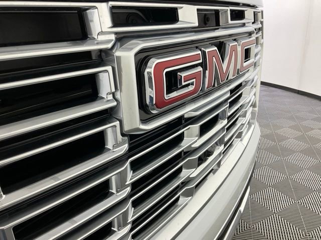 New 2026 GMC Yukon Denali w/ Denali Reserve Package image 11