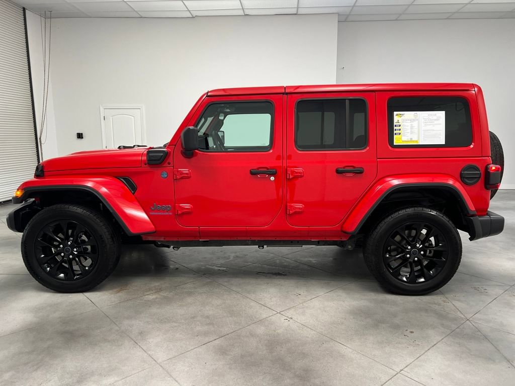 Used 2025 Jeep Wrangler Sahara 4xe image 4