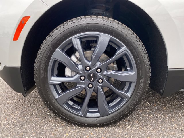 Used 2022 Chevrolet Equinox RS w/ LPO, Floor Liner Package AWD/4WD image 23