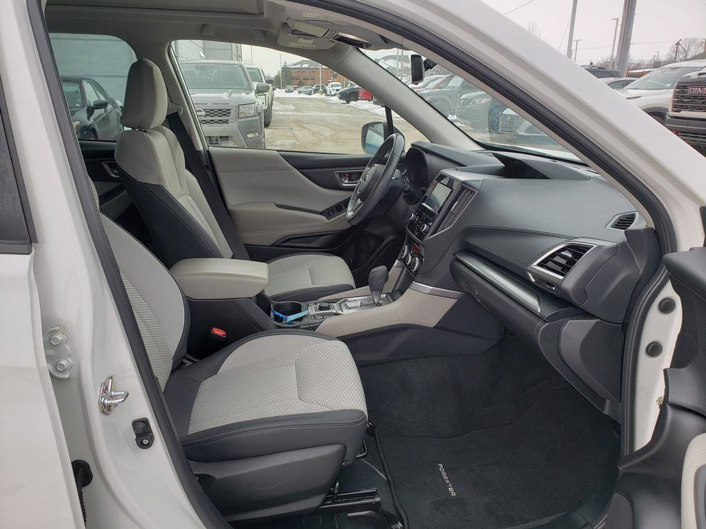 Used 2023 Subaru Forester Premium image 25