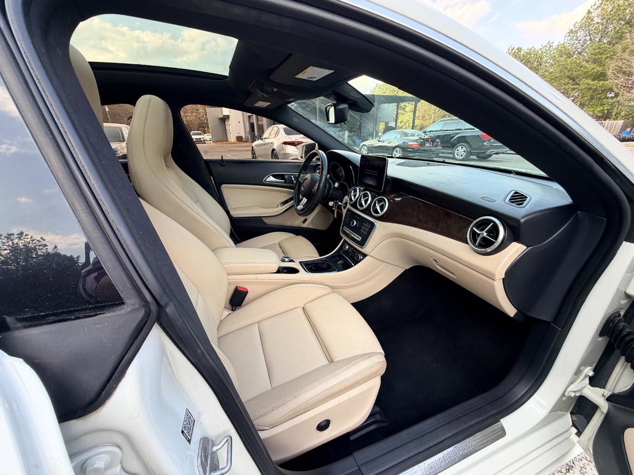 Used 2018 Mercedes-Benz CLA 250 image 14