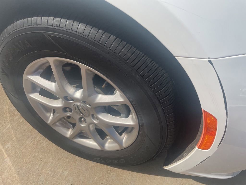 Used 2024 Chrysler Pacifica Touring FWD image 5
