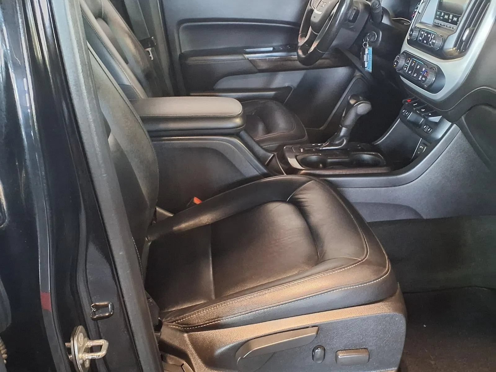 Used 2017 GMC Canyon SLT w/ Trailering Package AWD/4WD image 11
