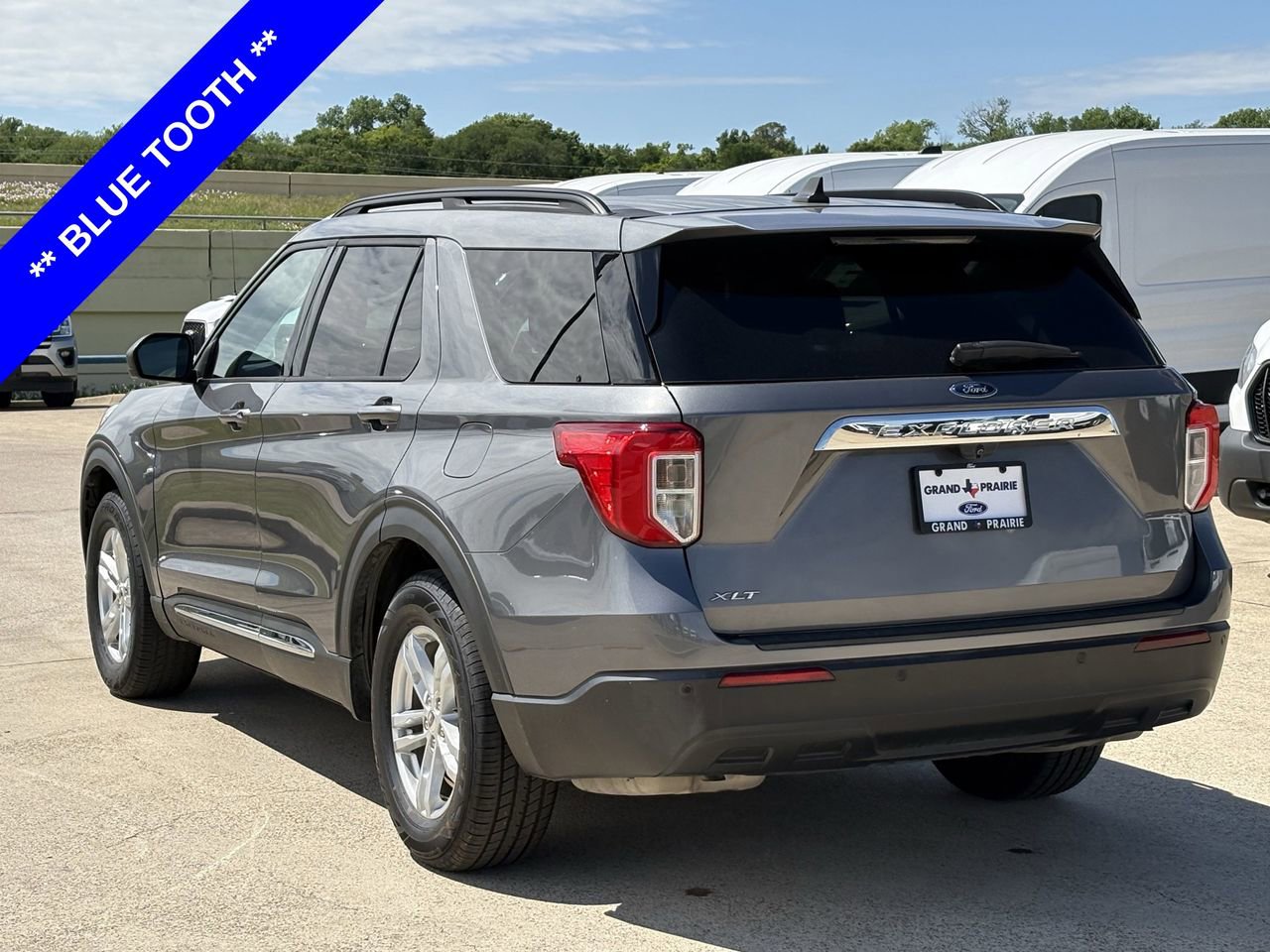 Used 2022 Ford Explorer XLT image 6