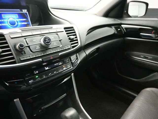 Used 2017 Honda Accord LX image 28