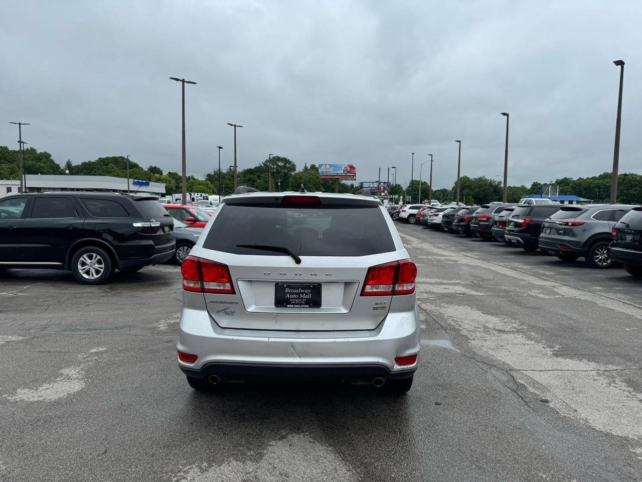 Used 2014 Dodge Journey SXT w/ Flexible Seating Group FWD image 4