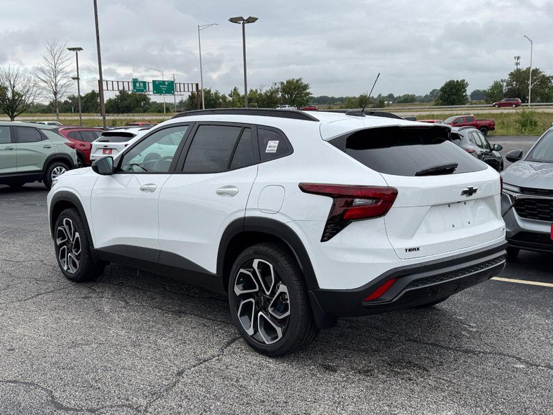 New 2026 Chevrolet Trax RS w/ Driver Confidence Package image 3