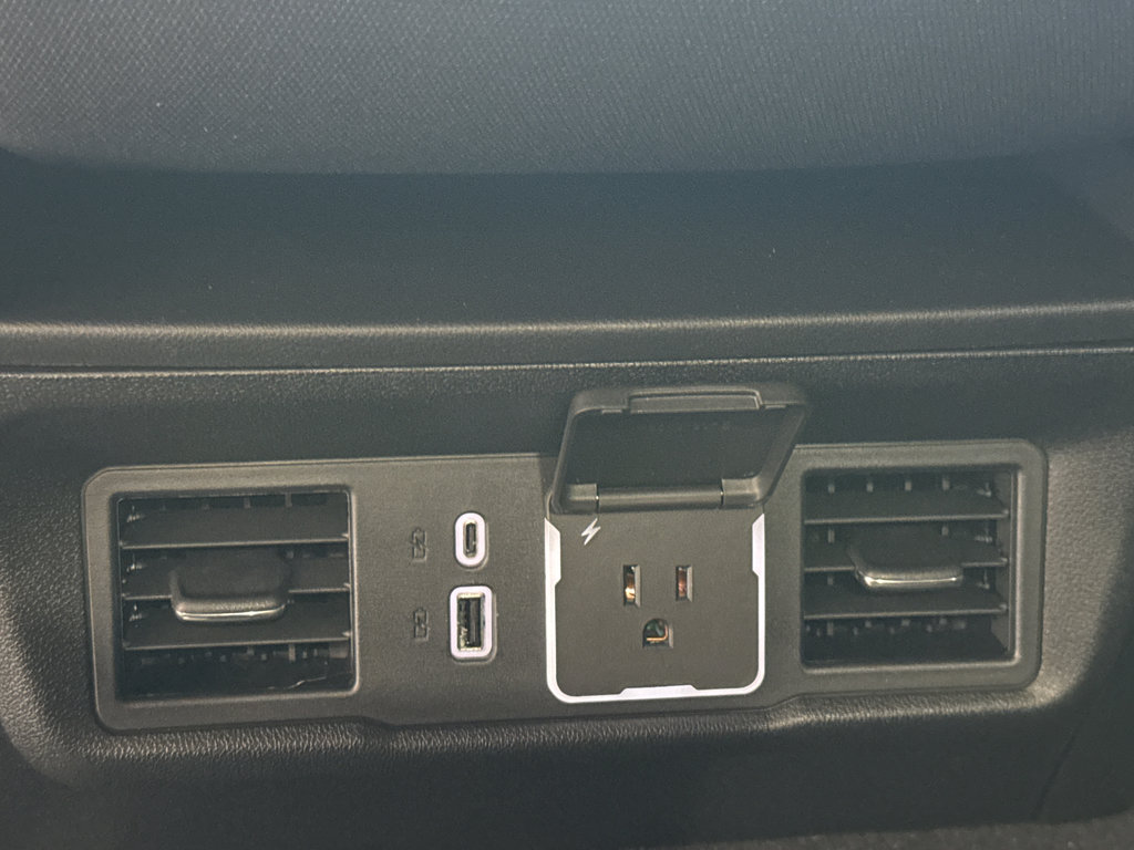 Used 2025 Chevrolet Silverado 2500 LT w/ Safety Package image 20