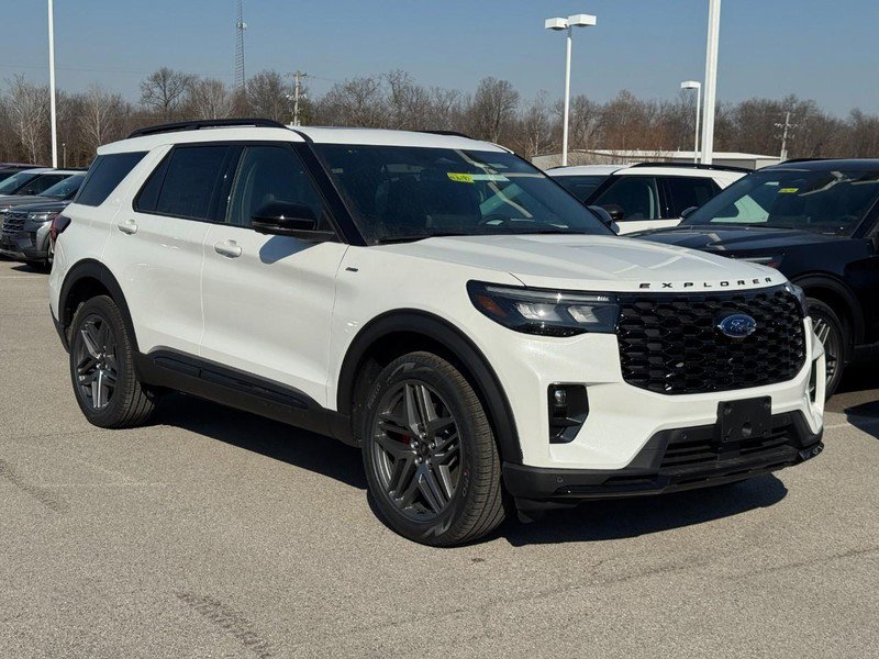New 2026 Ford Explorer ST-Line w/ ST-Line Street Pack video 2