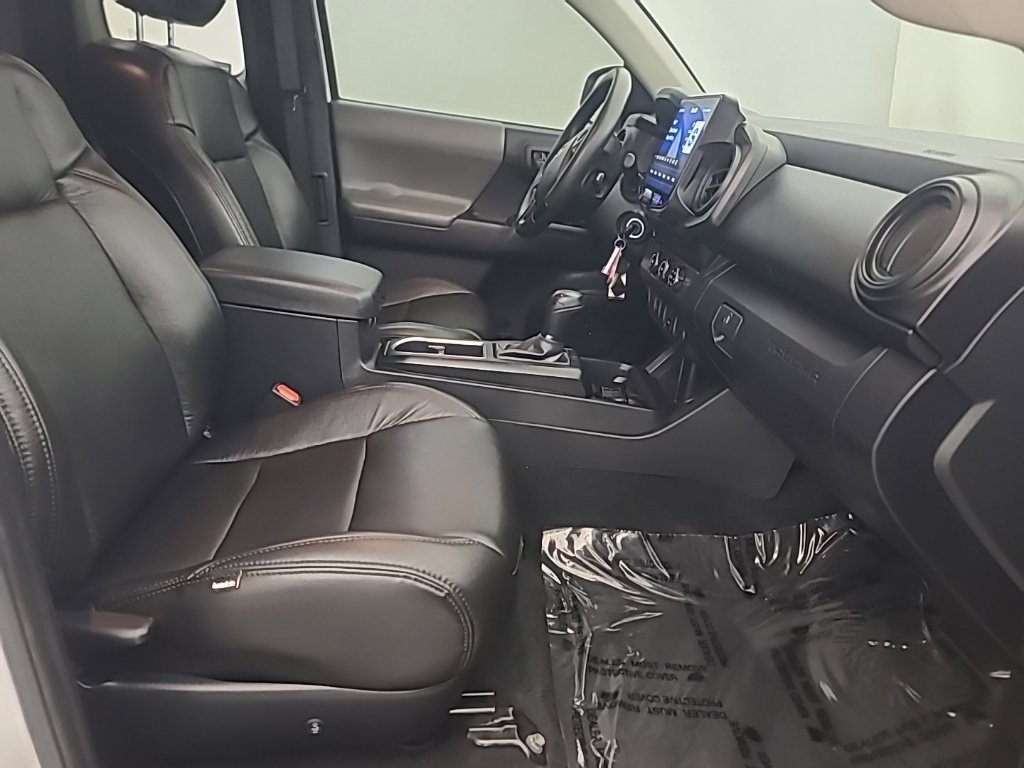 Used 2023 Toyota Tacoma SR w/ SR Convenience Package RWD image 14