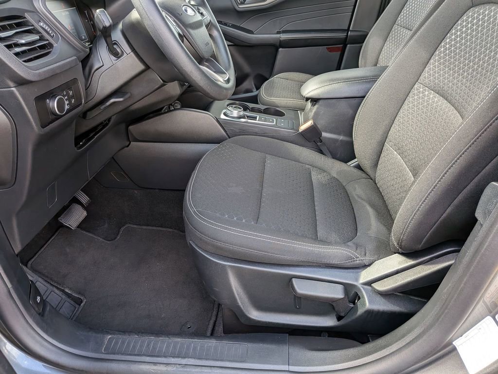 Used 2025 Ford Escape Active image 23