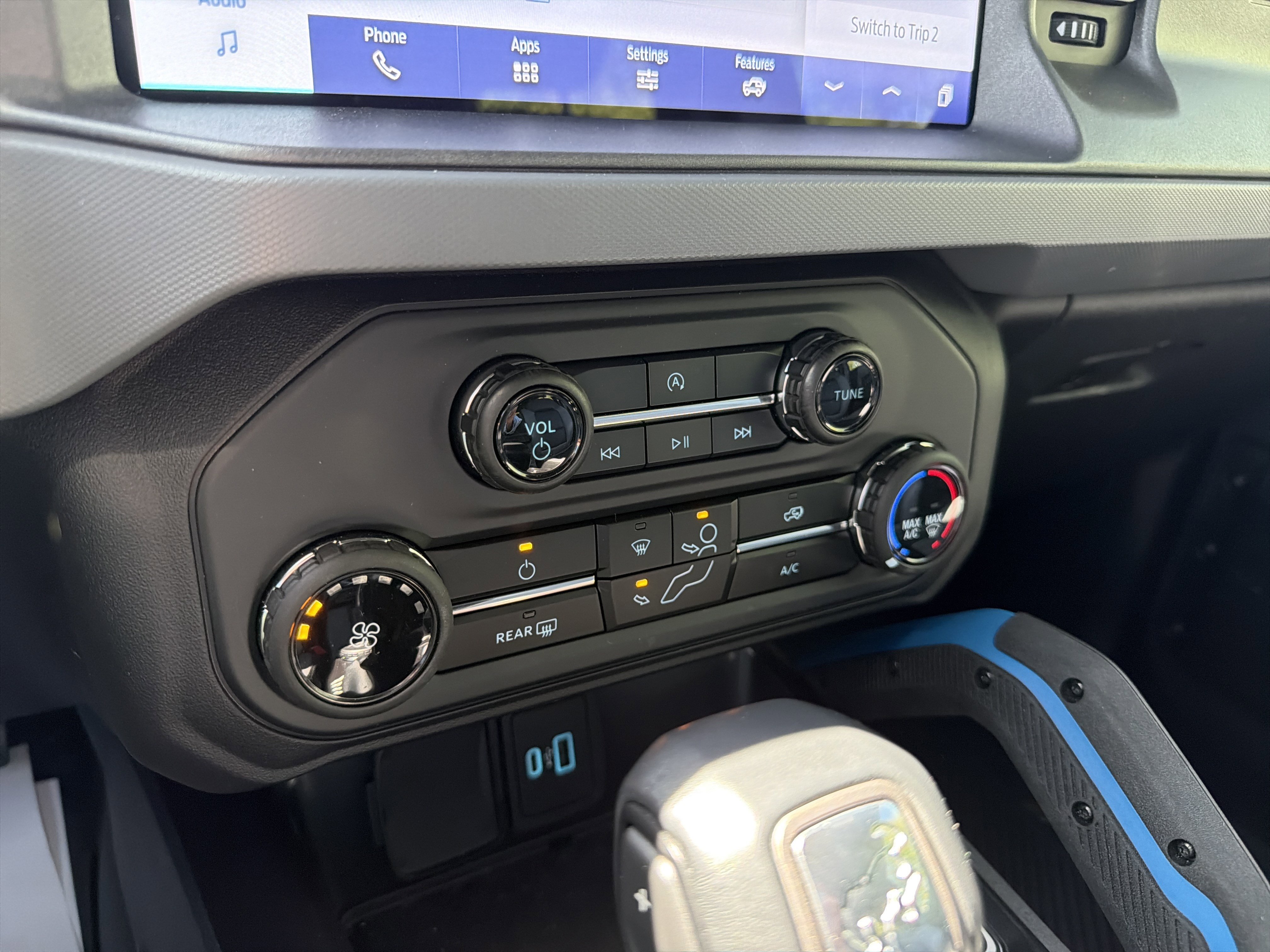 Used 2024 Ford Bronco Black Diamond image 17