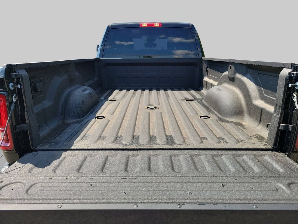 New 2026 RAM 3500 Big Horn AWD/4WD image 34