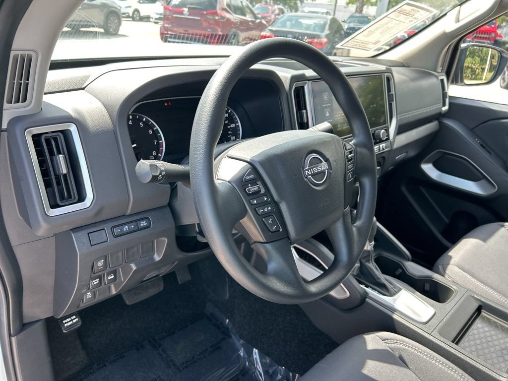 Certified 2025 Nissan Frontier SV AWD/4WD image 24