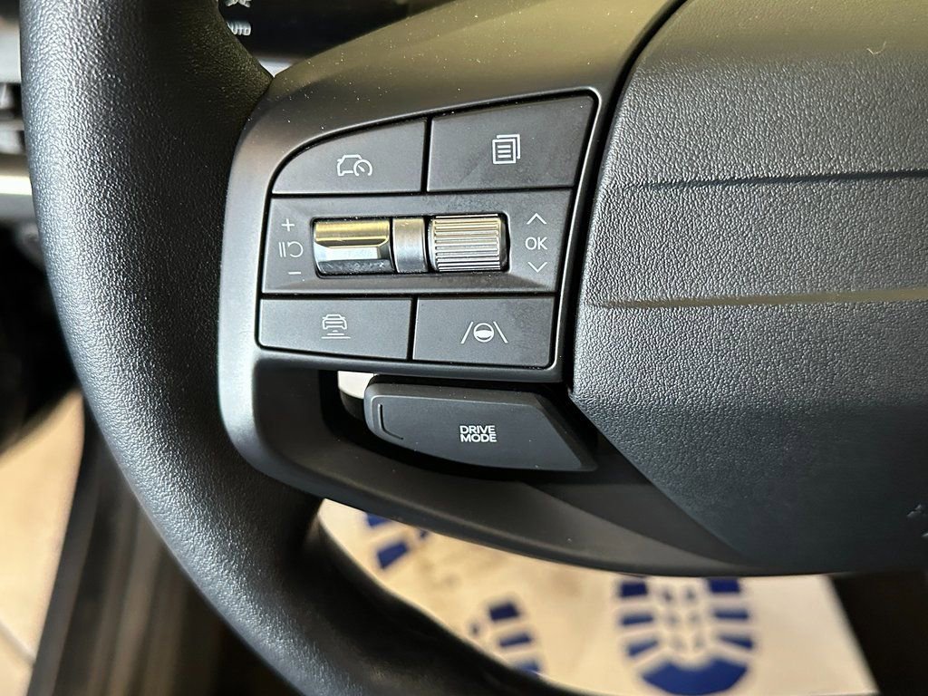 Used 2025 Kia K4 LXS image 11