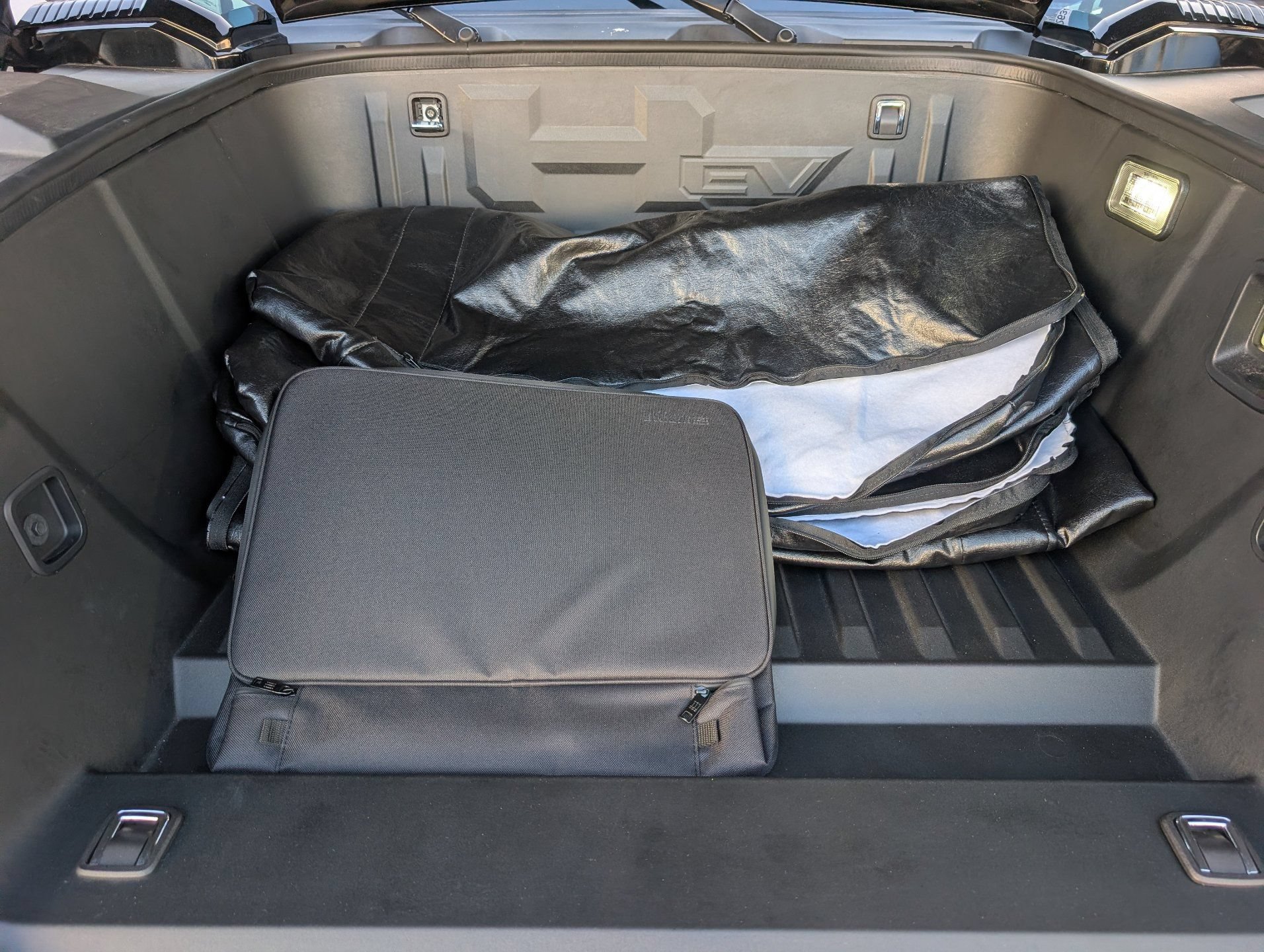 Used 2024 GMC Hummer EV 3X AWD/4WD image 4