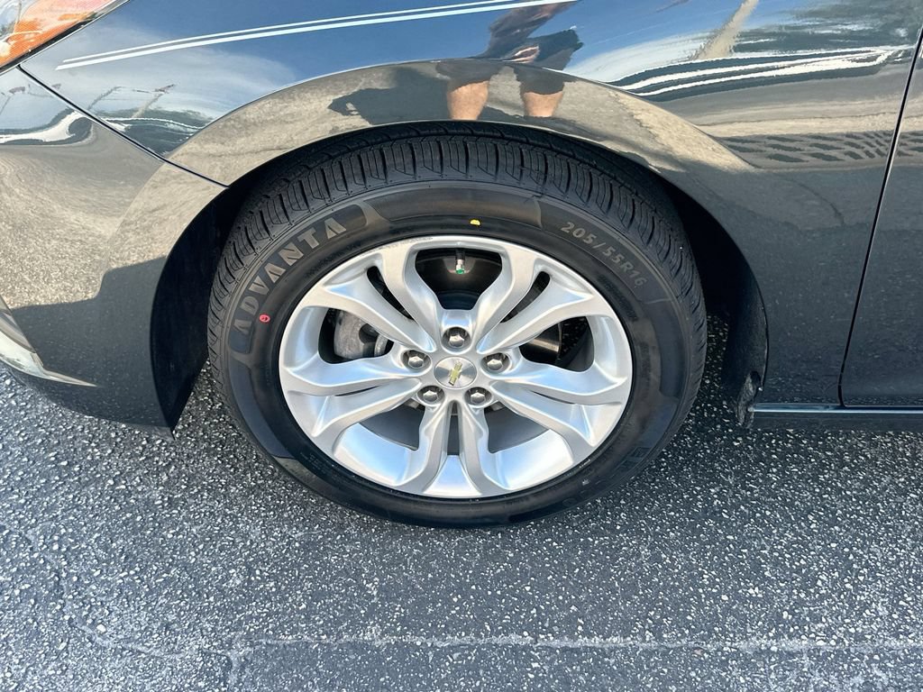 Certified 2019 Chevrolet Cruze LT w/ Convenience Package FWD image 29