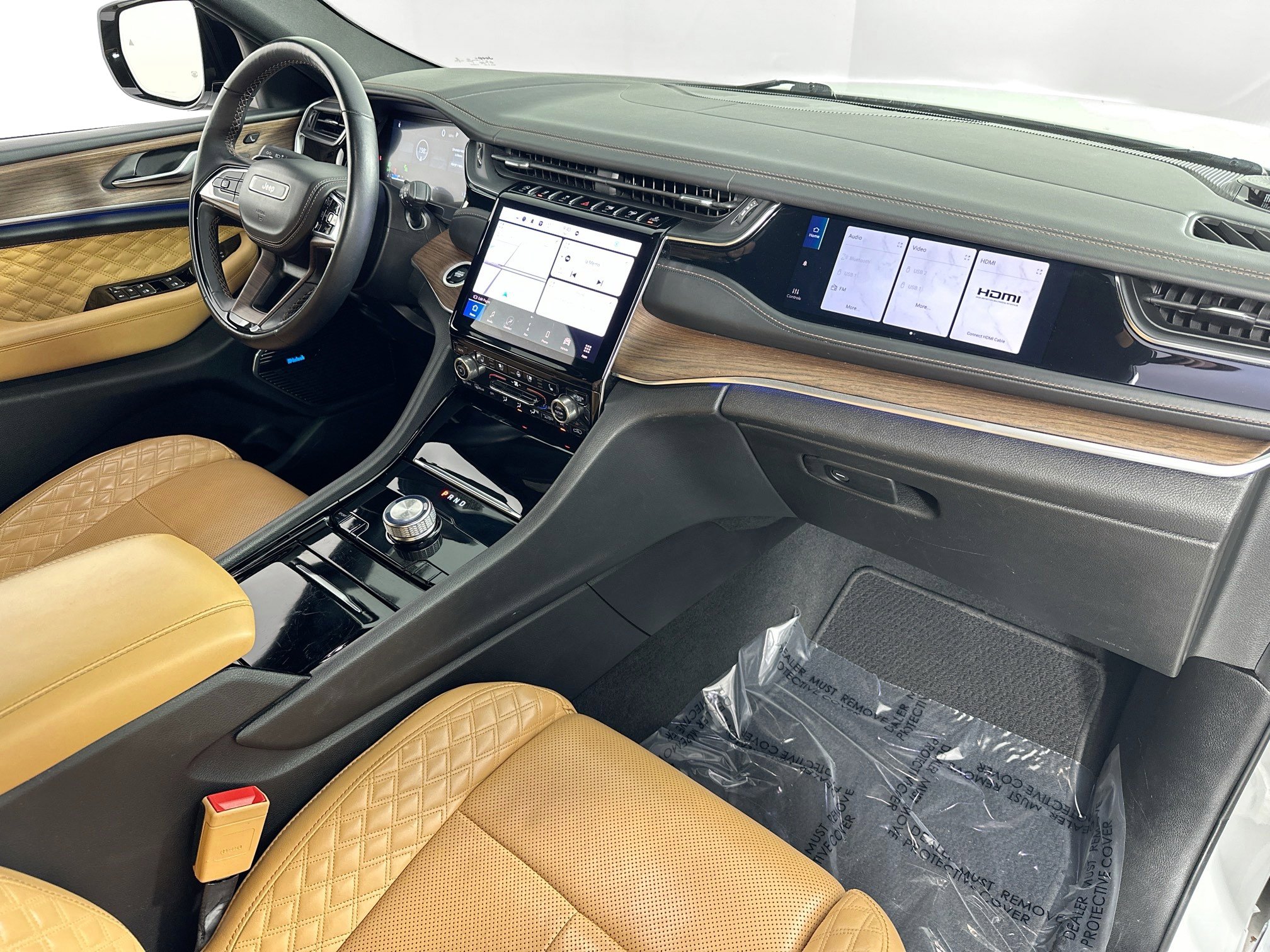 Used 2023 Jeep Grand Cherokee L Summit w/ Advanced Protech Group IV image 32