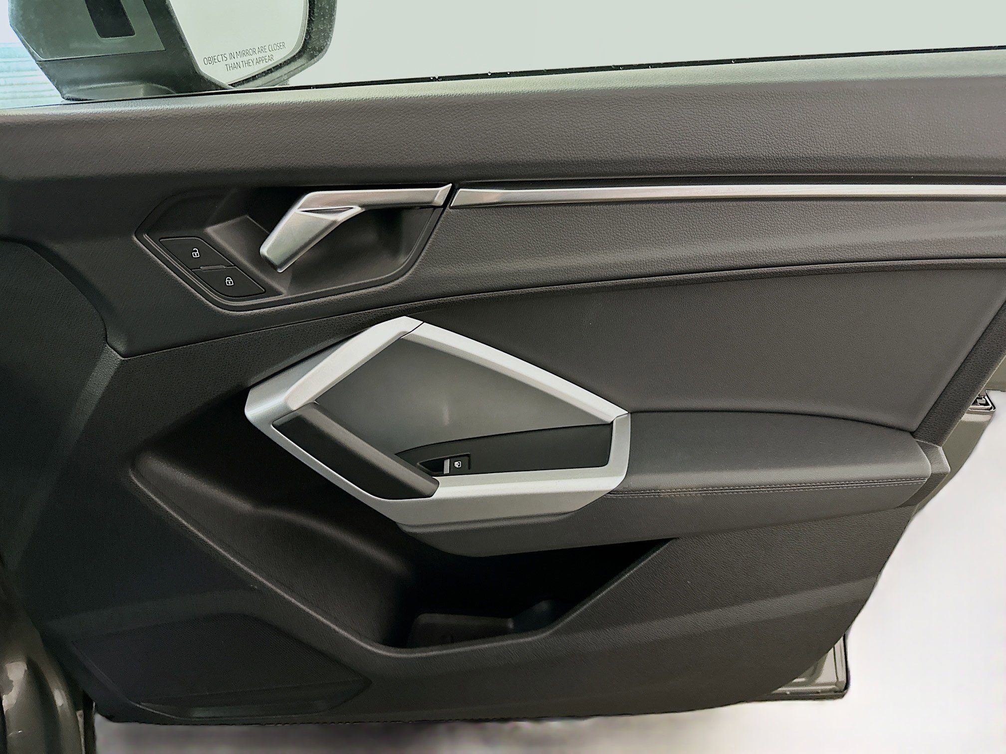 Used 2025 Audi Q3 2.0T Premium image 34