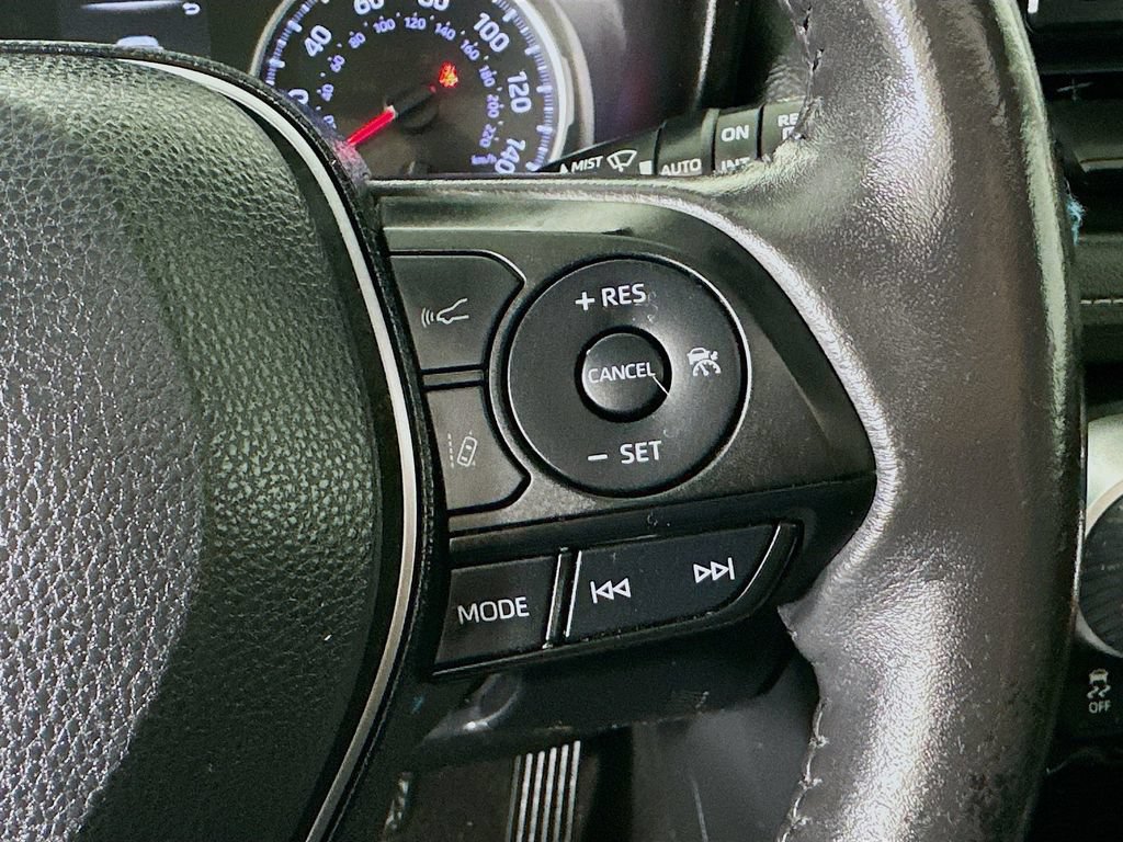 Used 2019 Toyota RAV4 XLE w/ Convenience Package AWD/4WD image 11