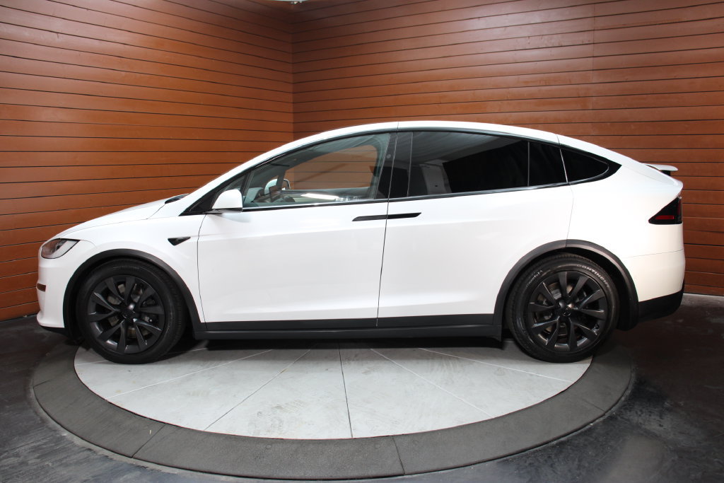 Used 2023 Tesla Model X AWD/4WD image 27