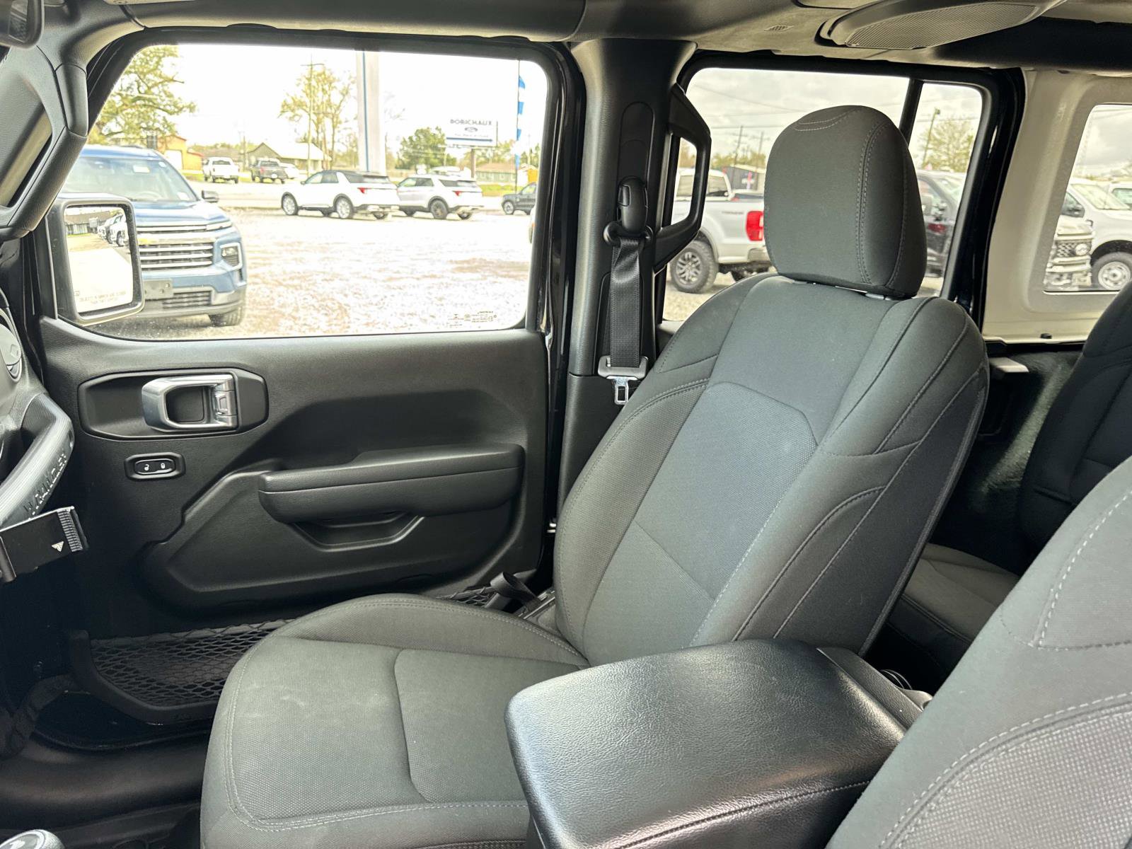 Used 2022 Jeep Wrangler Unlimited Sport image 15