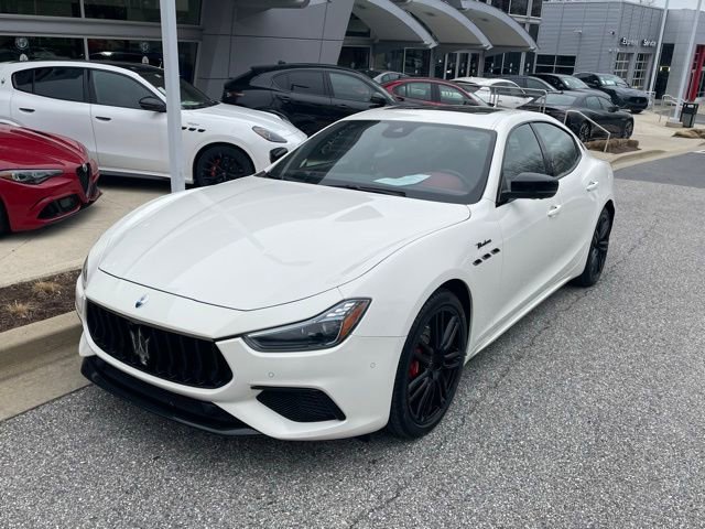 Used 2023 Maserati Ghibli Modena Q4 image 2