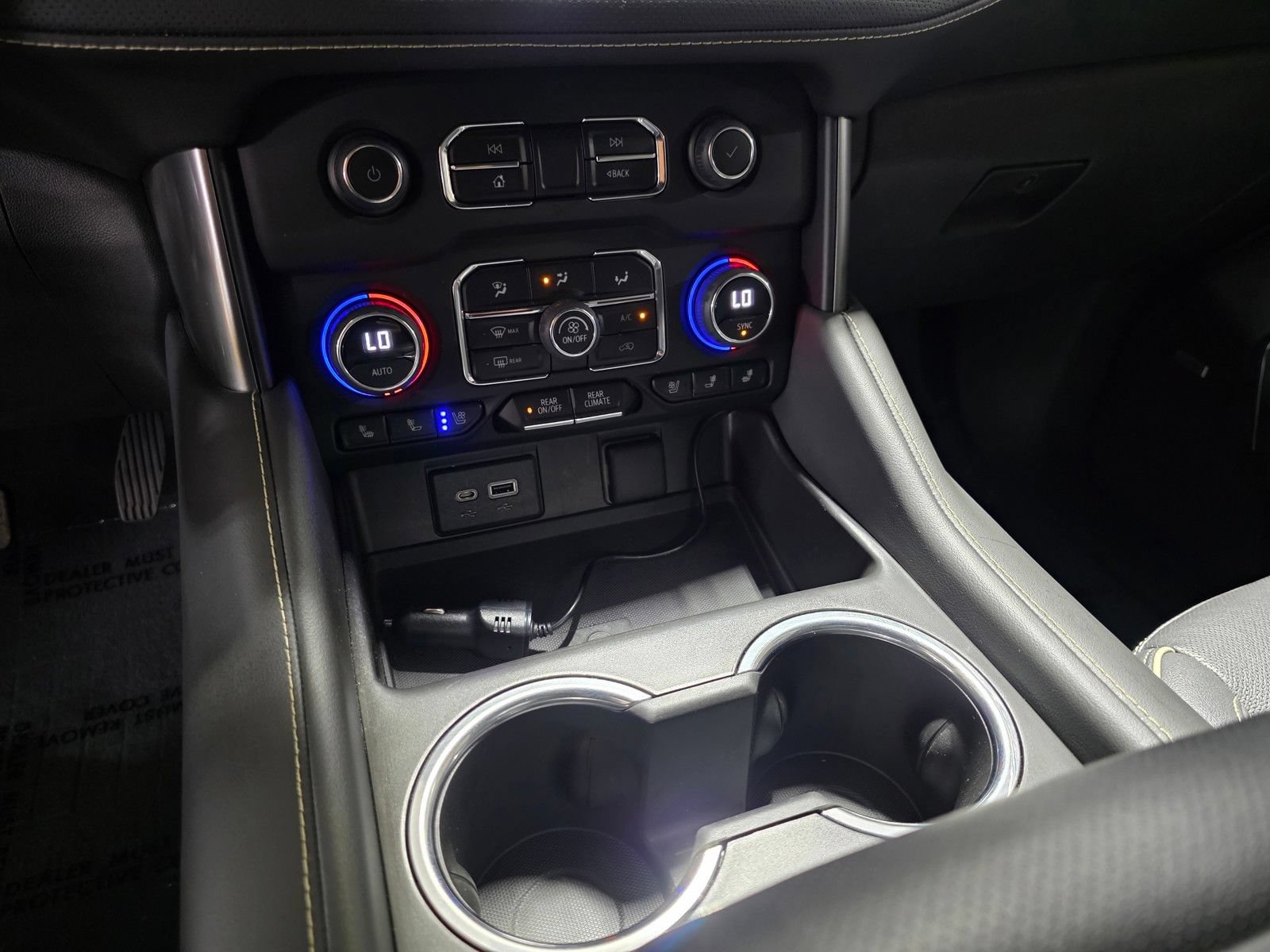 Used 2023 Chevrolet Tahoe Premier AWD/4WD image 31