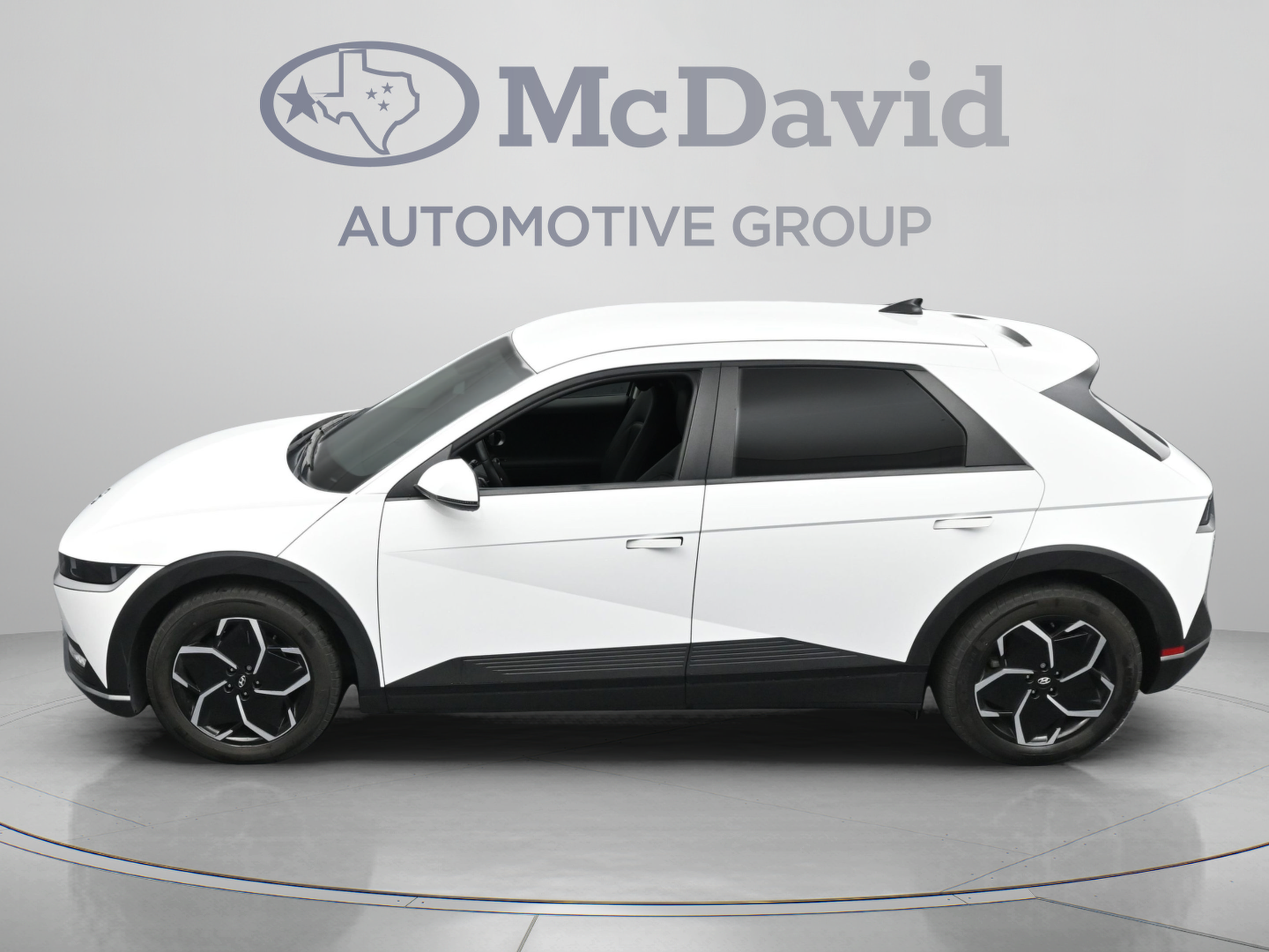 Used 2024 Hyundai Ioniq 5 SEL RWD image 35