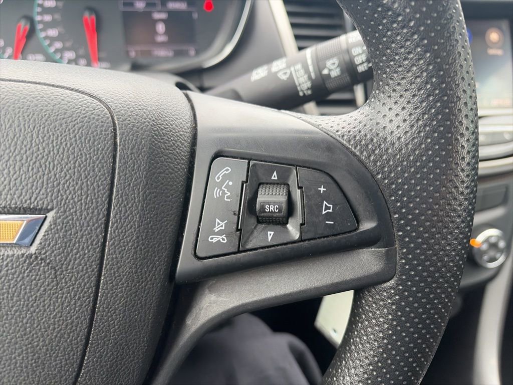 Used 2020 Chevrolet Trax LS image 15
